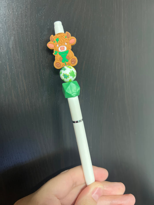 Lucky Highland Cow Pen