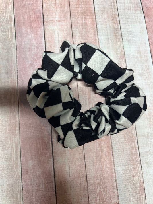 Black & White Checkered Scrunchie